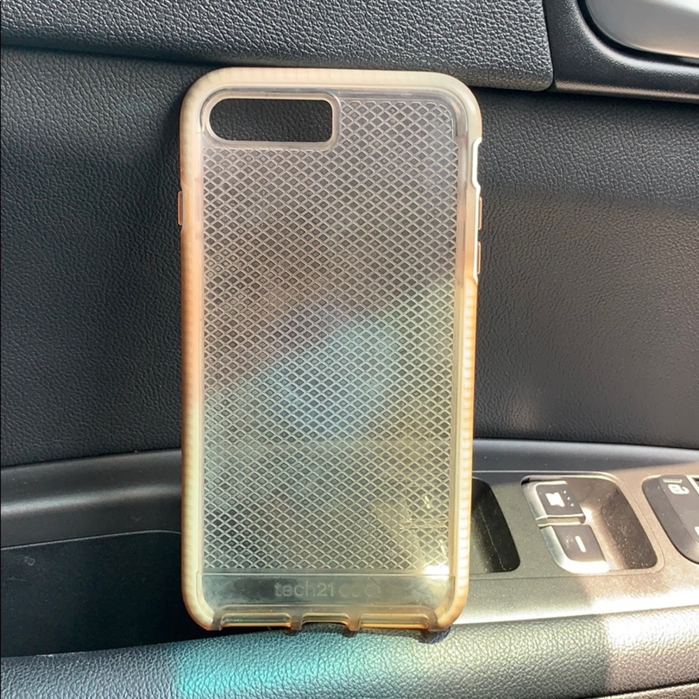 Well used iPhone 7+/8+ tech21 flexible case